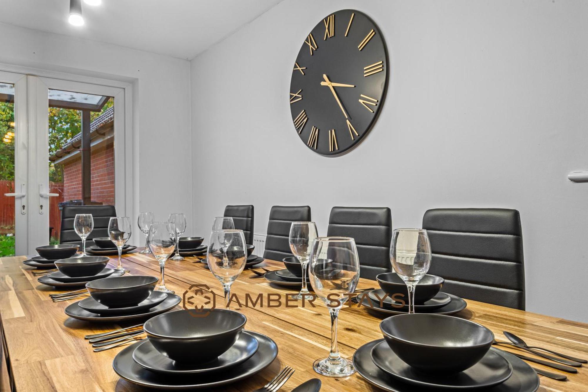 Spacious 5 Bed House In Reading By Amber Stays, Perfect For Business & Contractors, Sleeps 12! 外观 照片