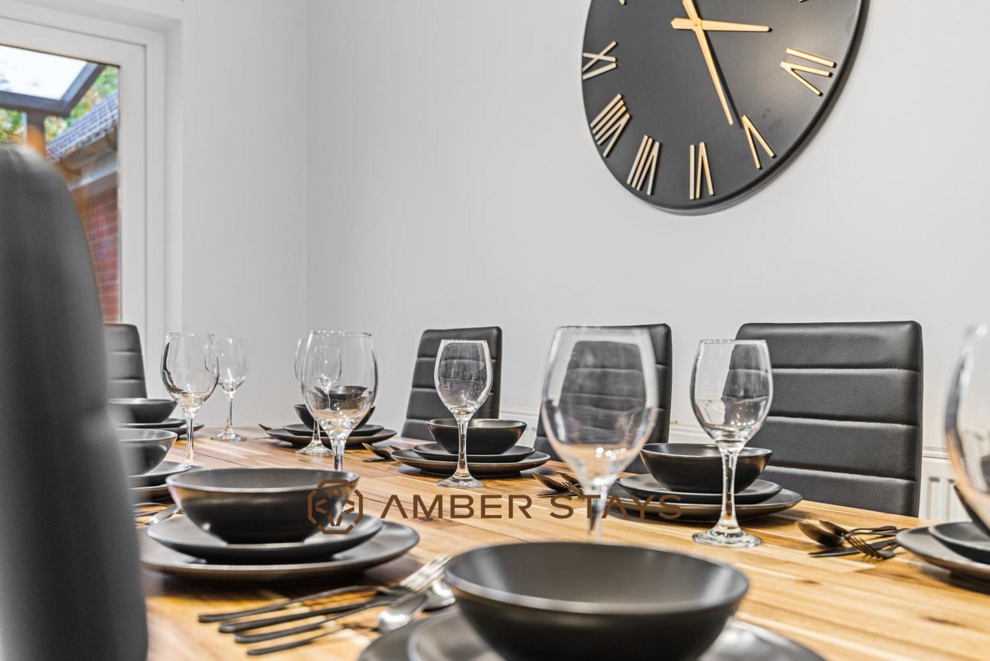 Spacious 5 Bed House In Reading By Amber Stays, Perfect For Business & Contractors, Sleeps 12! 外观 照片