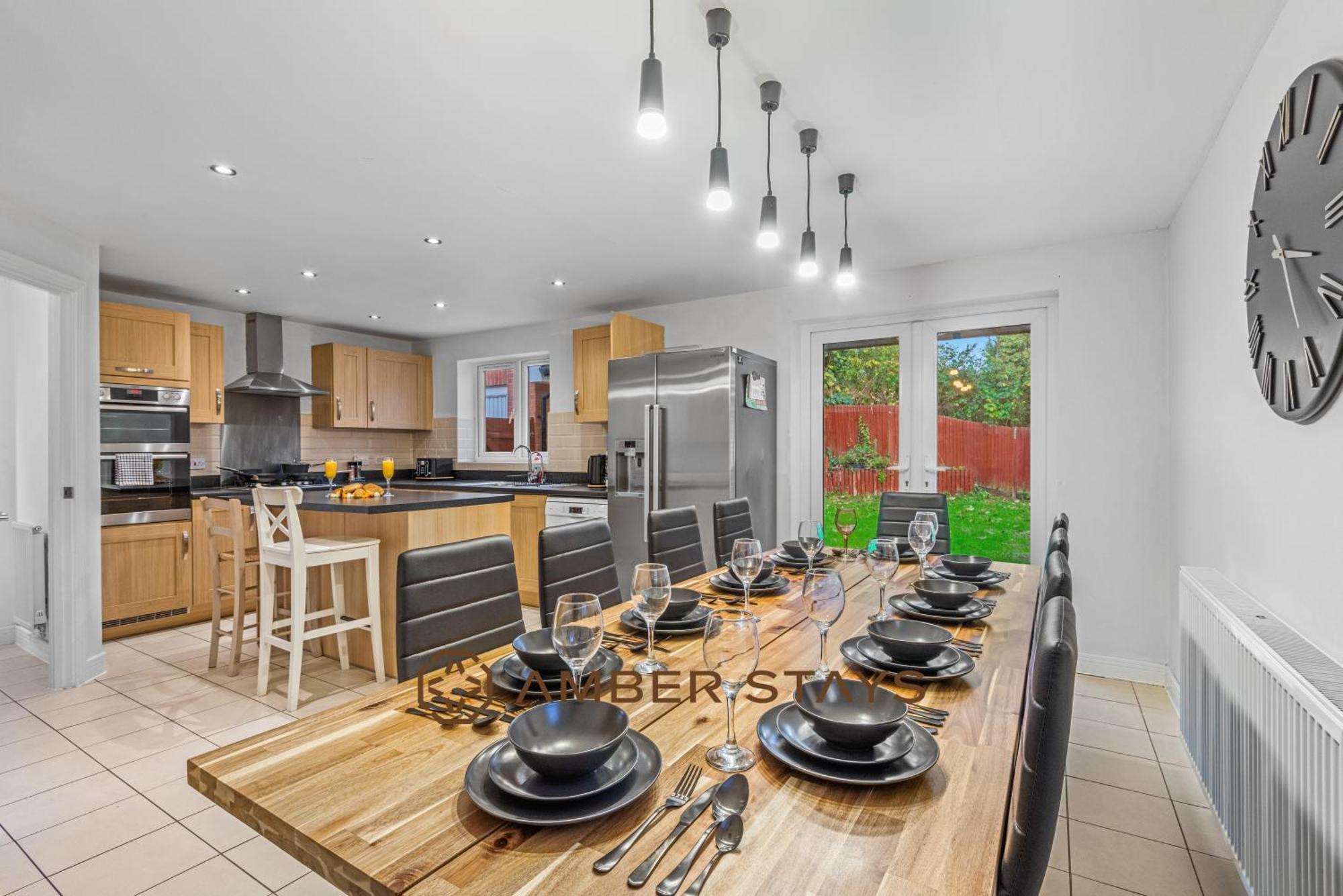 Spacious 5 Bed House In Reading By Amber Stays, Perfect For Business & Contractors, Sleeps 12! 外观 照片