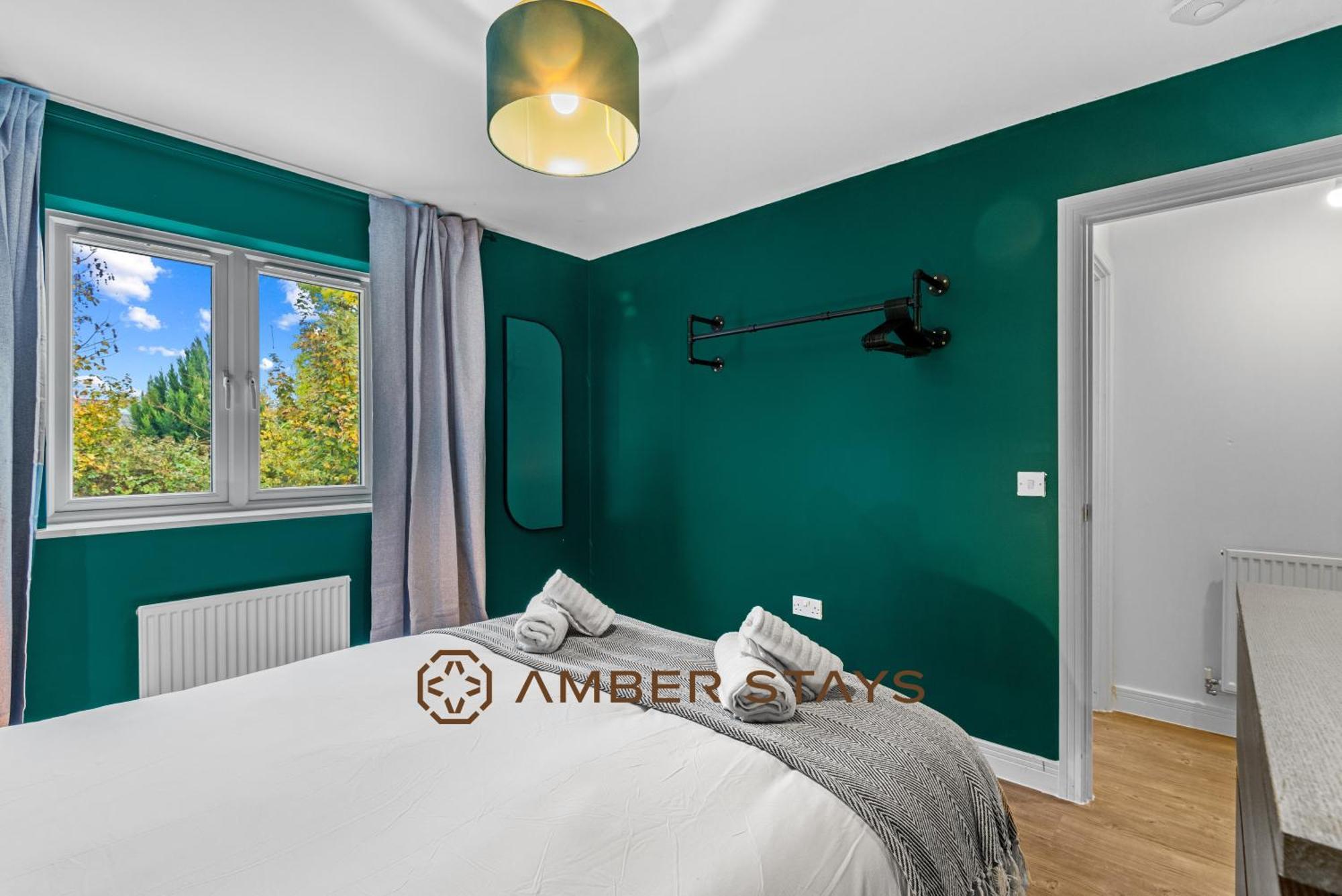 Spacious 5 Bed House In Reading By Amber Stays, Perfect For Business & Contractors, Sleeps 12! 外观 照片