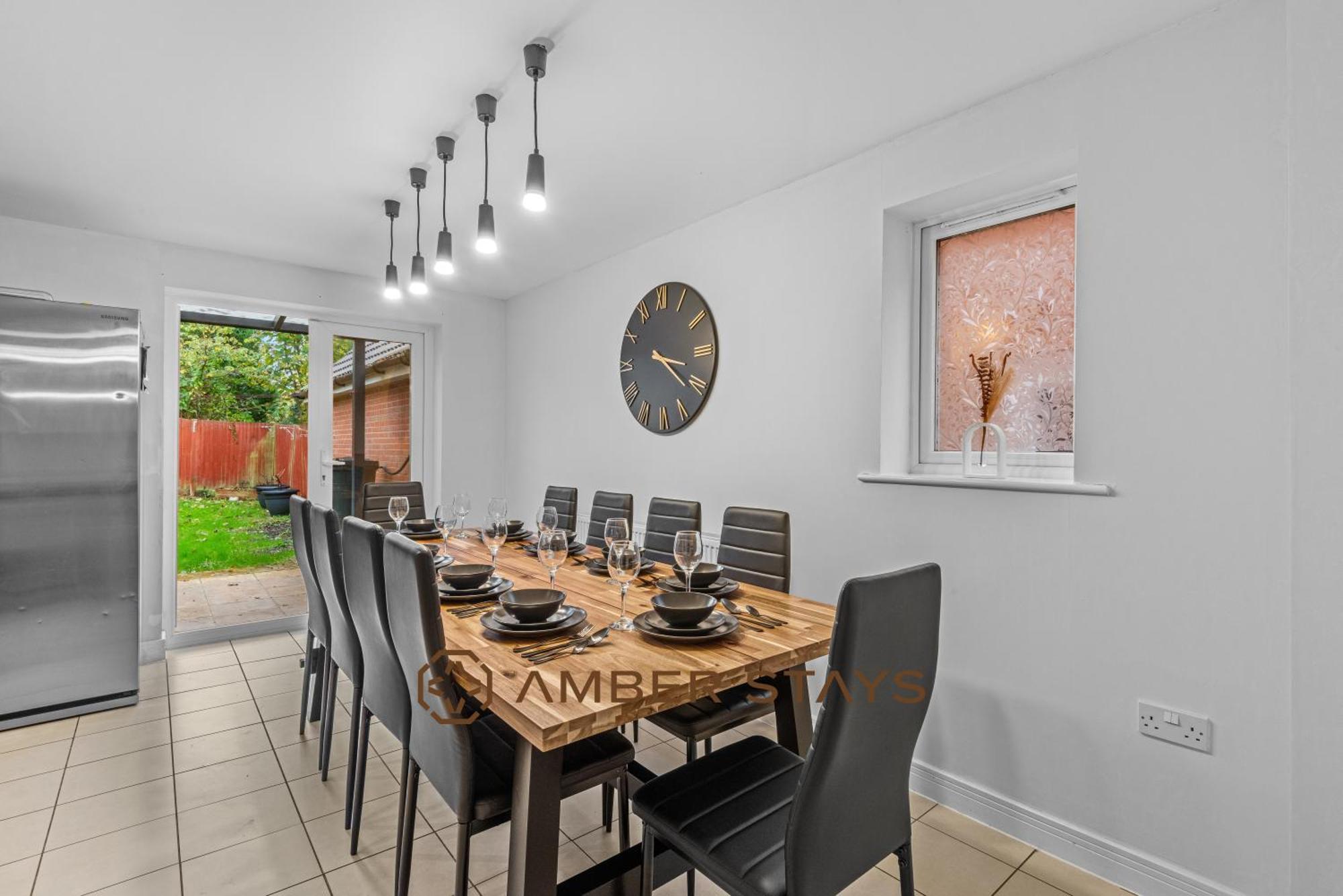 Spacious 5 Bed House In Reading By Amber Stays, Perfect For Business & Contractors, Sleeps 12! 外观 照片