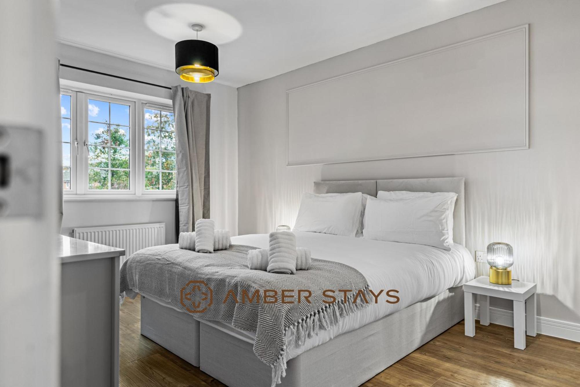 Spacious 5 Bed House In Reading By Amber Stays, Perfect For Business & Contractors, Sleeps 12! 外观 照片