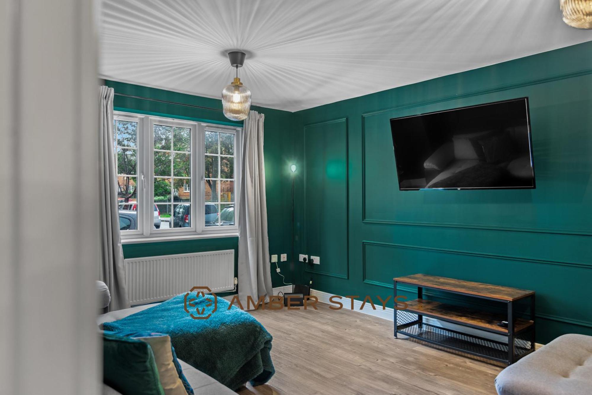 Spacious 5 Bed House In Reading By Amber Stays, Perfect For Business & Contractors, Sleeps 12! 外观 照片